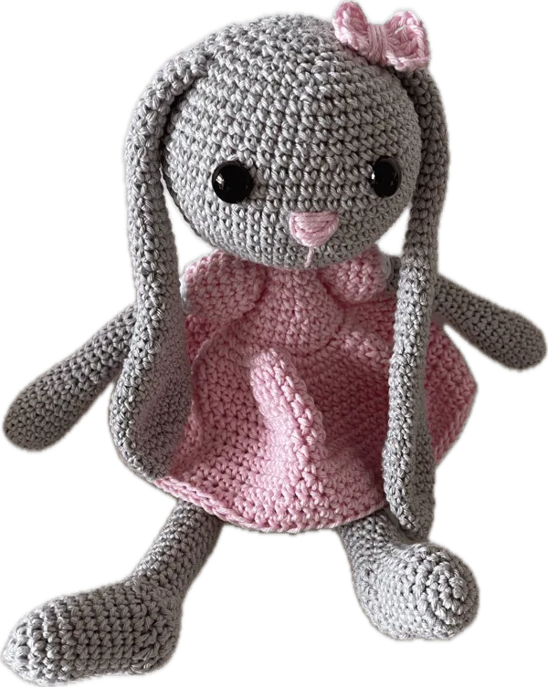 Bambola amigurumi Gina fatta a mano all'uncinetto