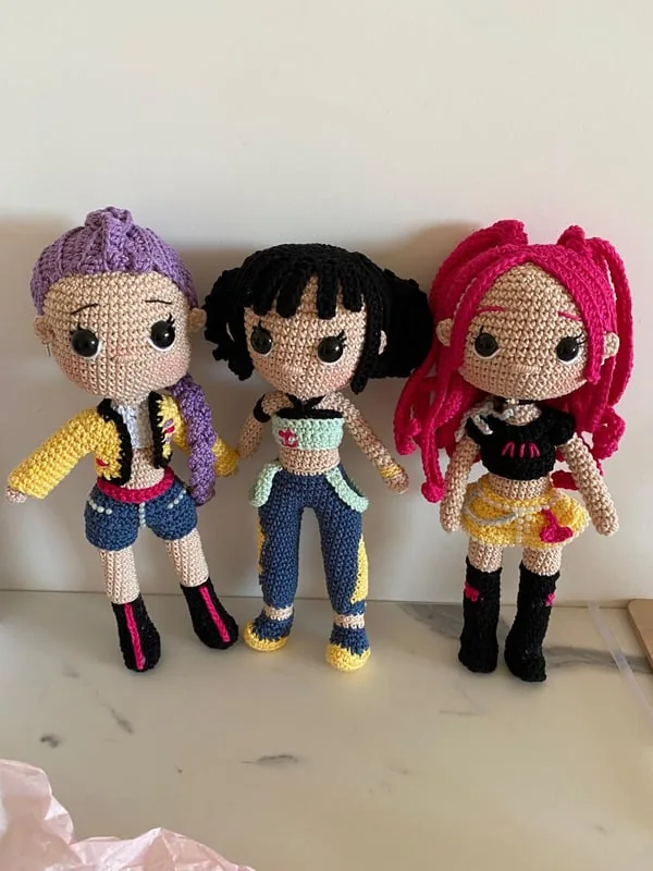 Bambole KPop Demon Hunters amigurumi fatte a mano all'uncinetto