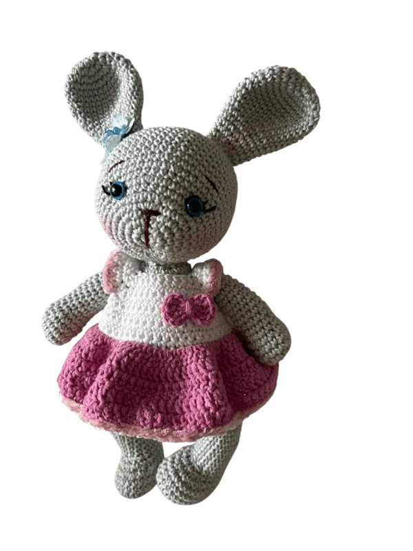 Lady Rabbit coniglietta di Pasqua all'uncinetto fatta a mano
